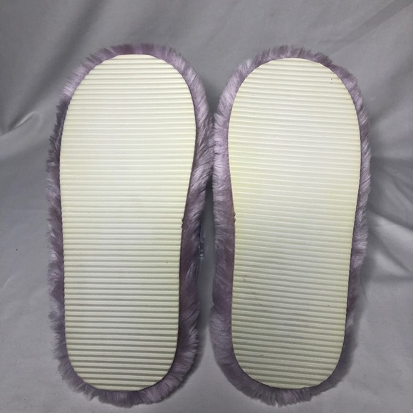 Fluffy Home Slippers - Picture 2 of 3